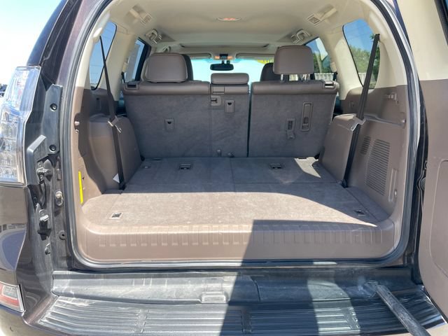 Used 2016 Lexus GX 460 w/ Premium Package AWD/4WD image 32