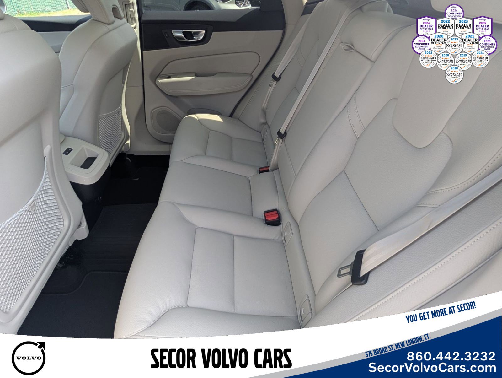 Certified 2023 Volvo XC60 B5 Plus w/ Climate Package AWD/4WD image 8