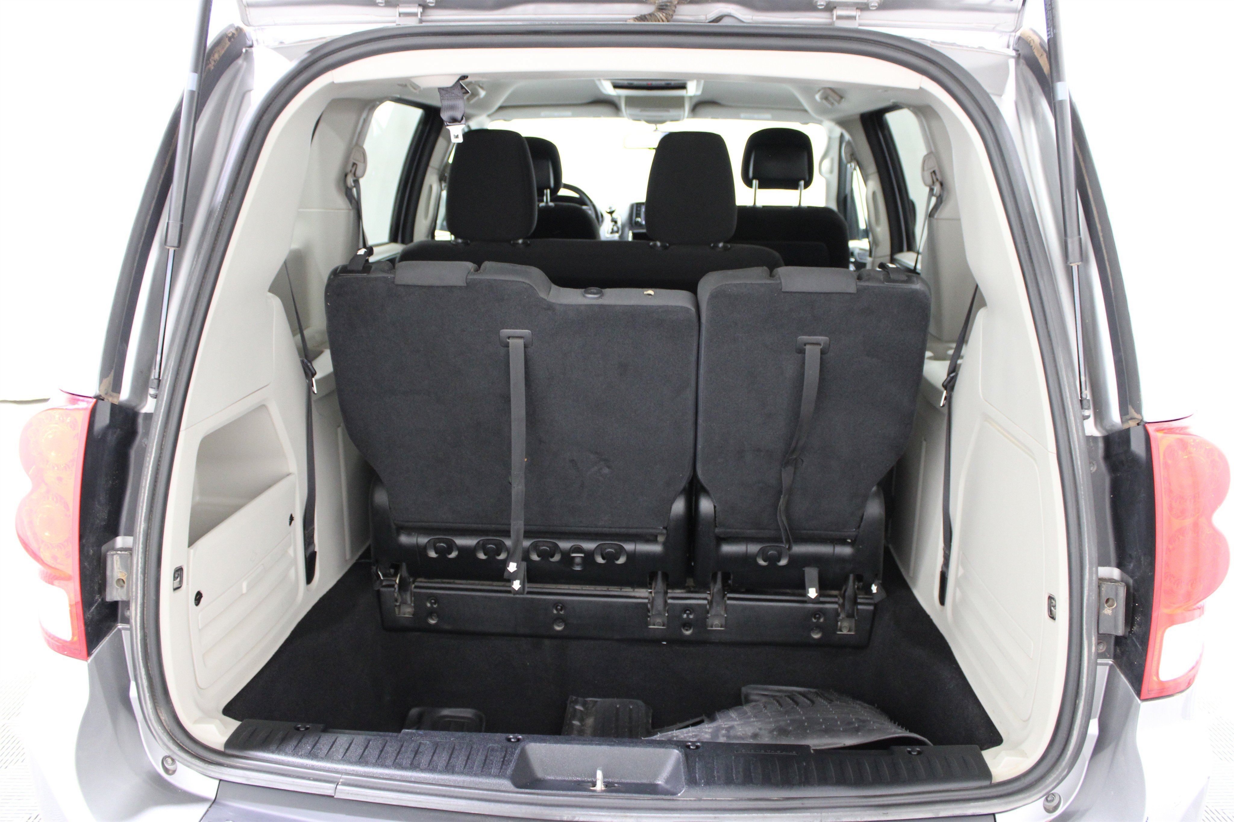 Used 2017 Dodge Grand Caravan SE w/ Power Window Group FWD image 20