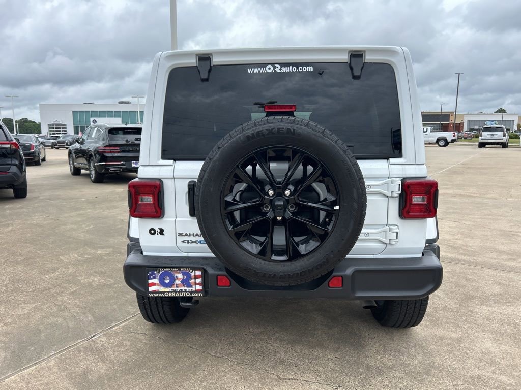 Used 2025 Jeep Wrangler Unlimited Sahara image 5