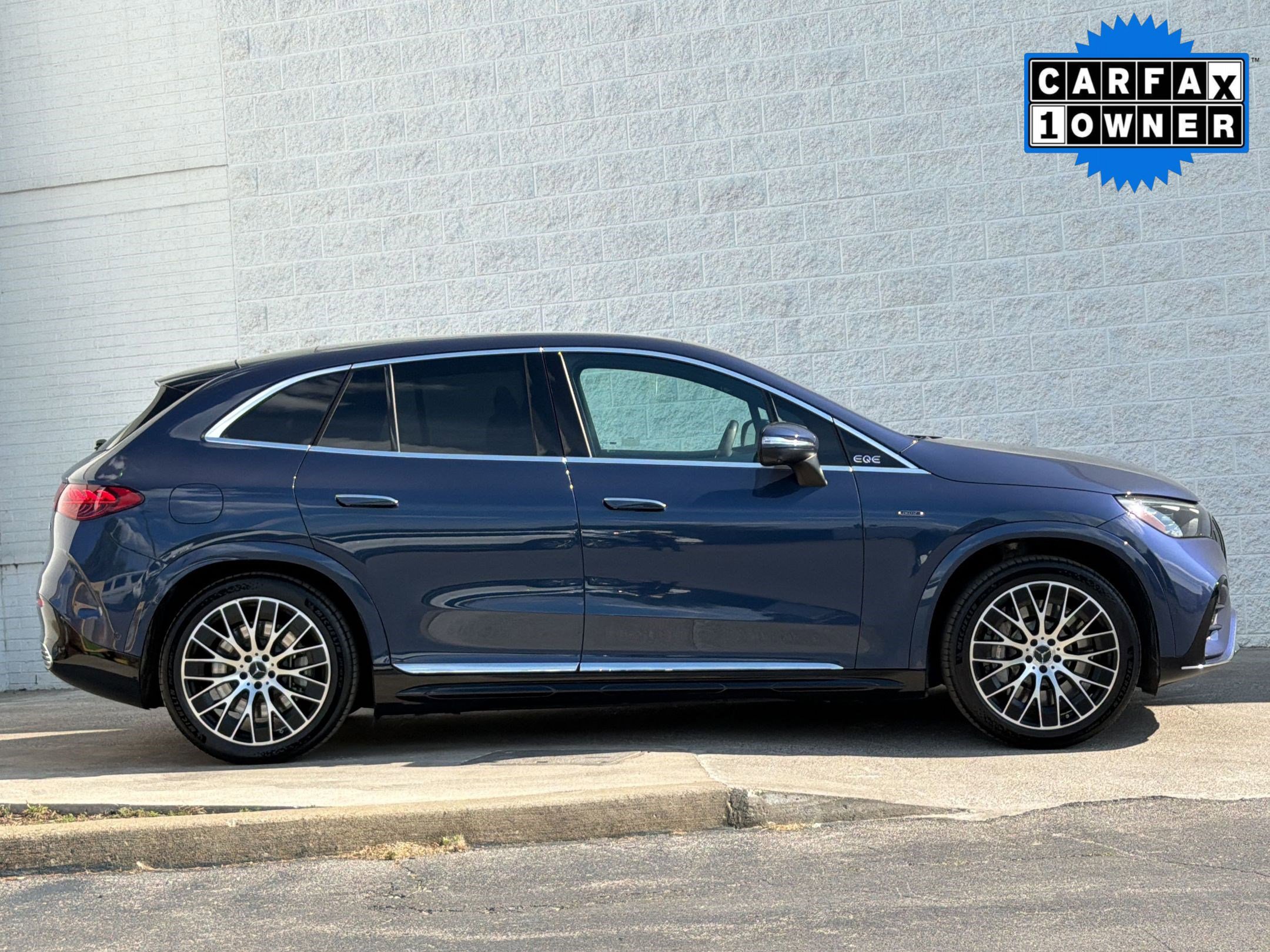 Used 2024 Mercedes-Benz EQE AMG 4MATIC SUV image 8