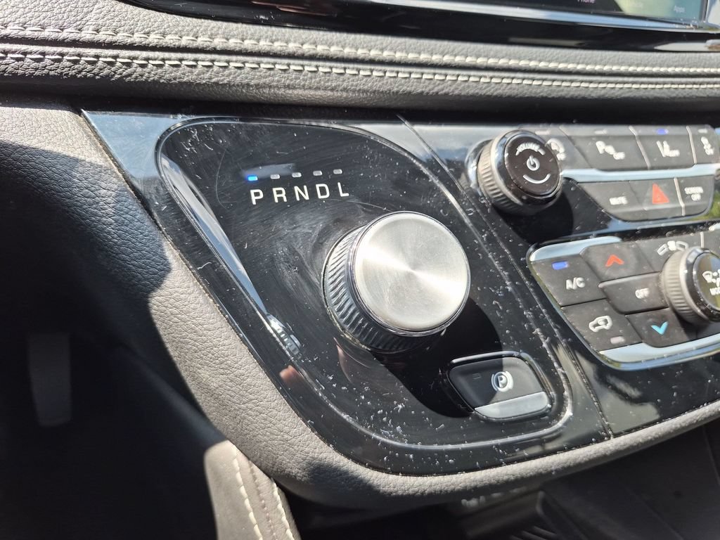 Used 2025 Chrysler Pacifica Limited FWD image 24