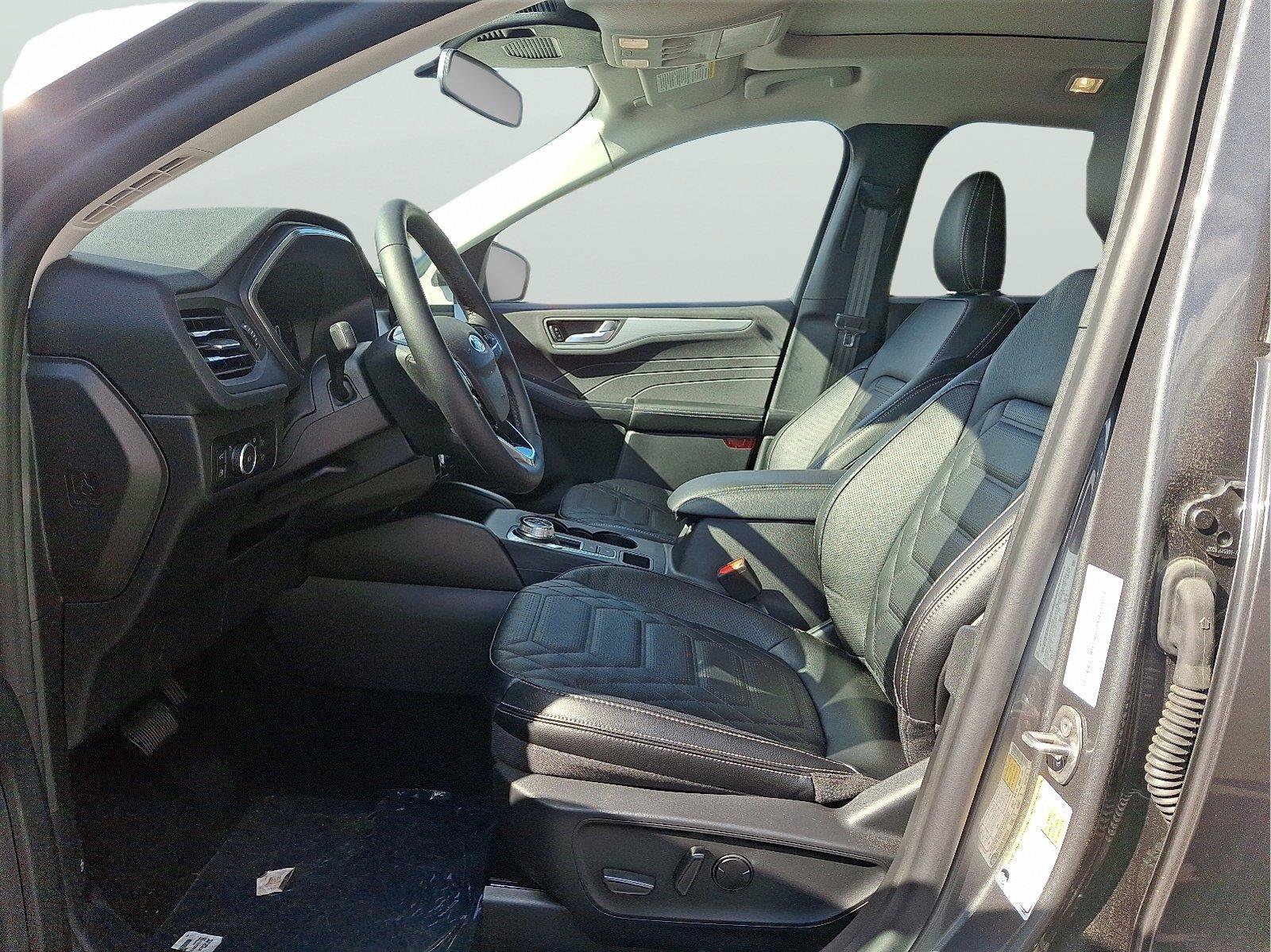 New 2024 Ford Escape SE w/ PHEV Premium Package FWD image 9