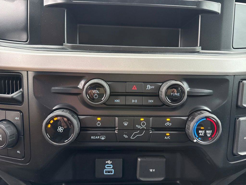New 2026 Ford F250 XL w/ STX Appearance Package AWD/4WD image 33