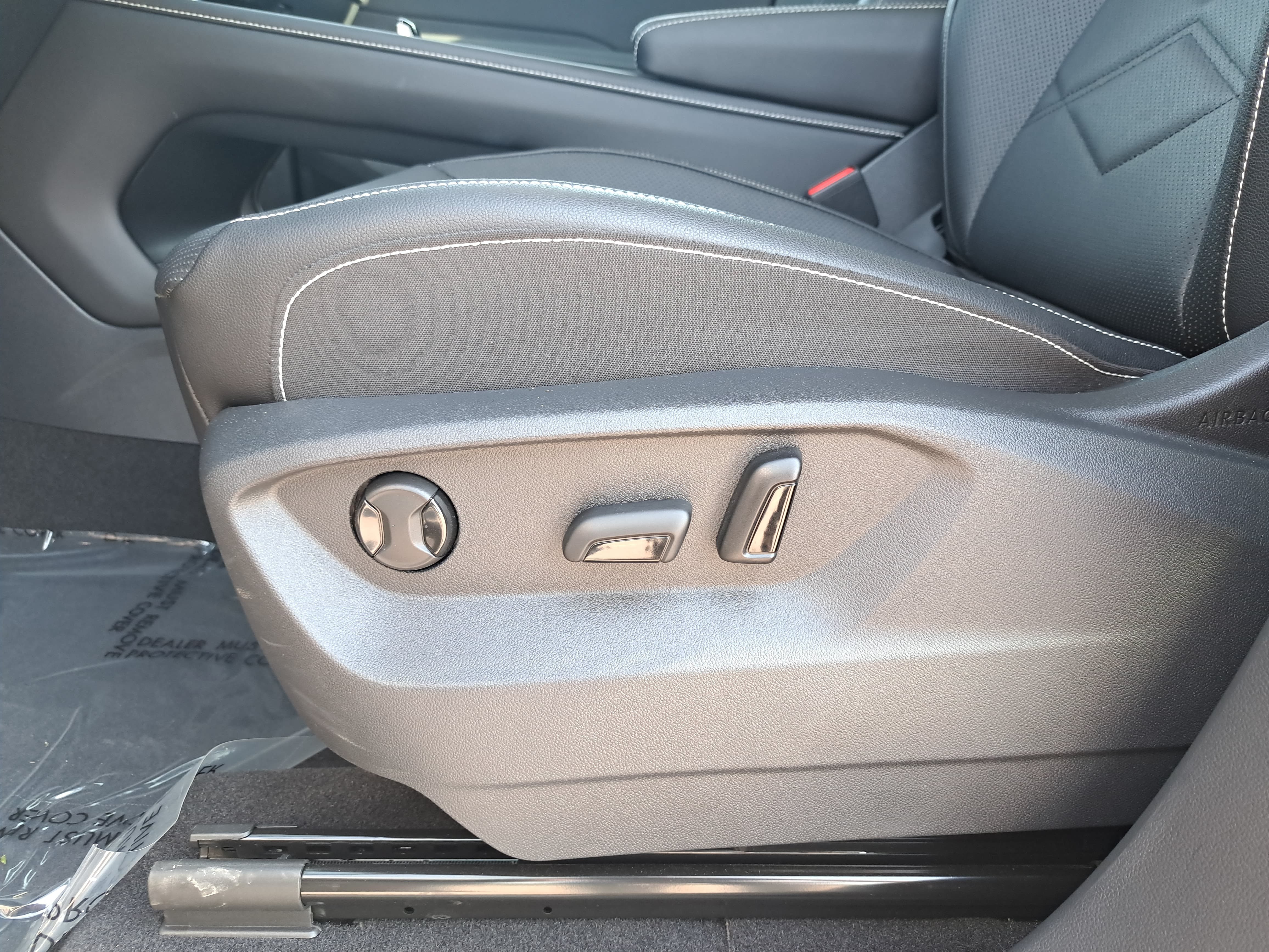 Used 2026 Volkswagen Atlas SE FWD image 27
