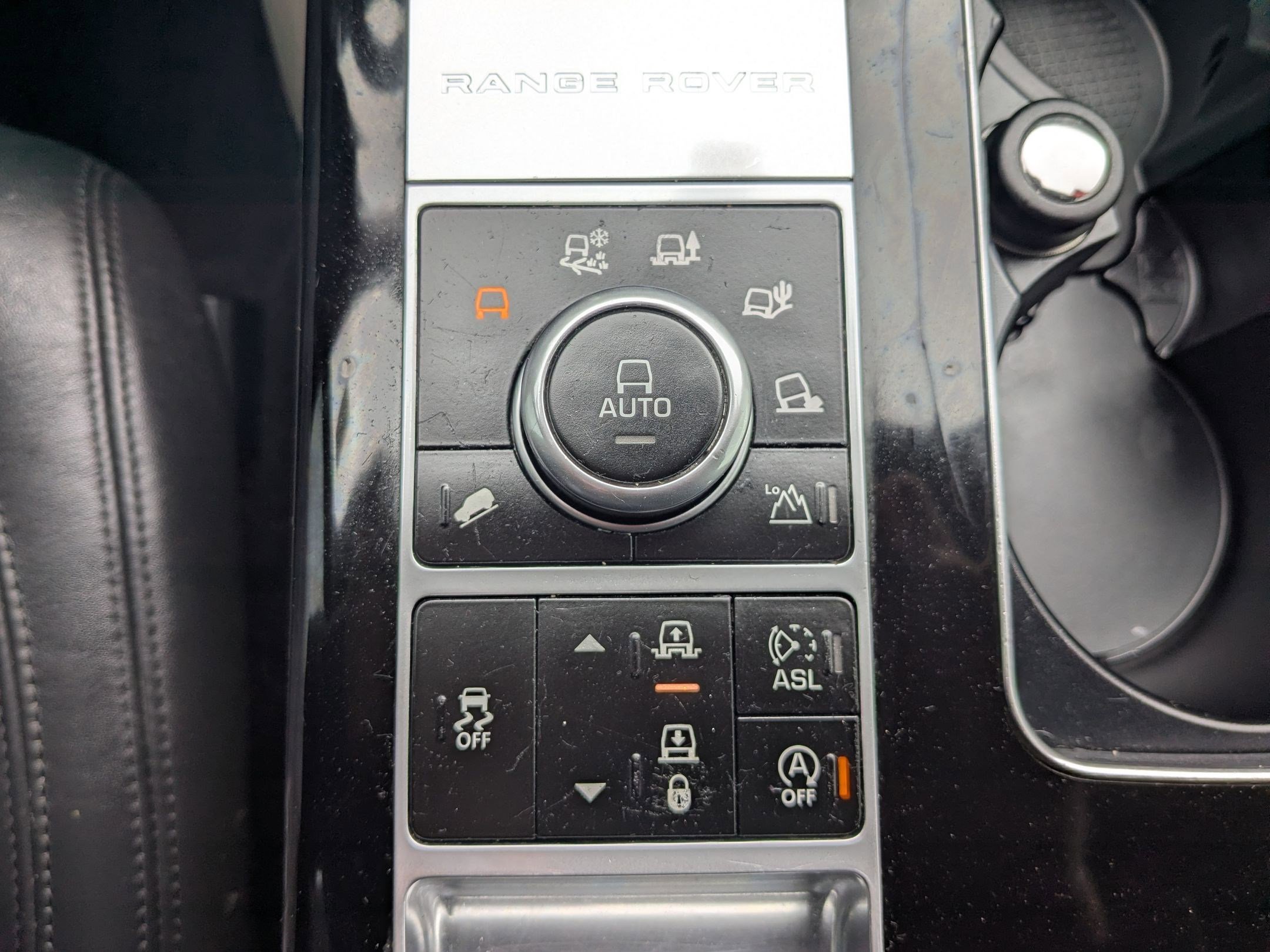 Used 2014 Land Rover Range Rover Supercharged AWD/4WD image 26