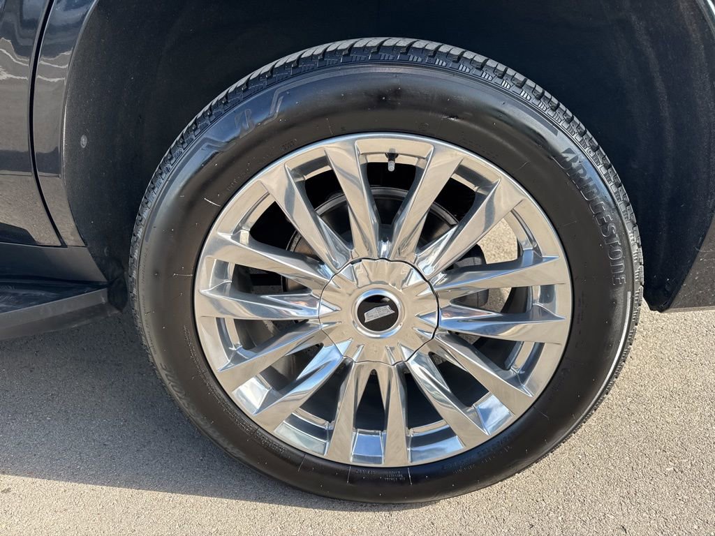 Used 2023 Cadillac Escalade Premium Luxury image 31
