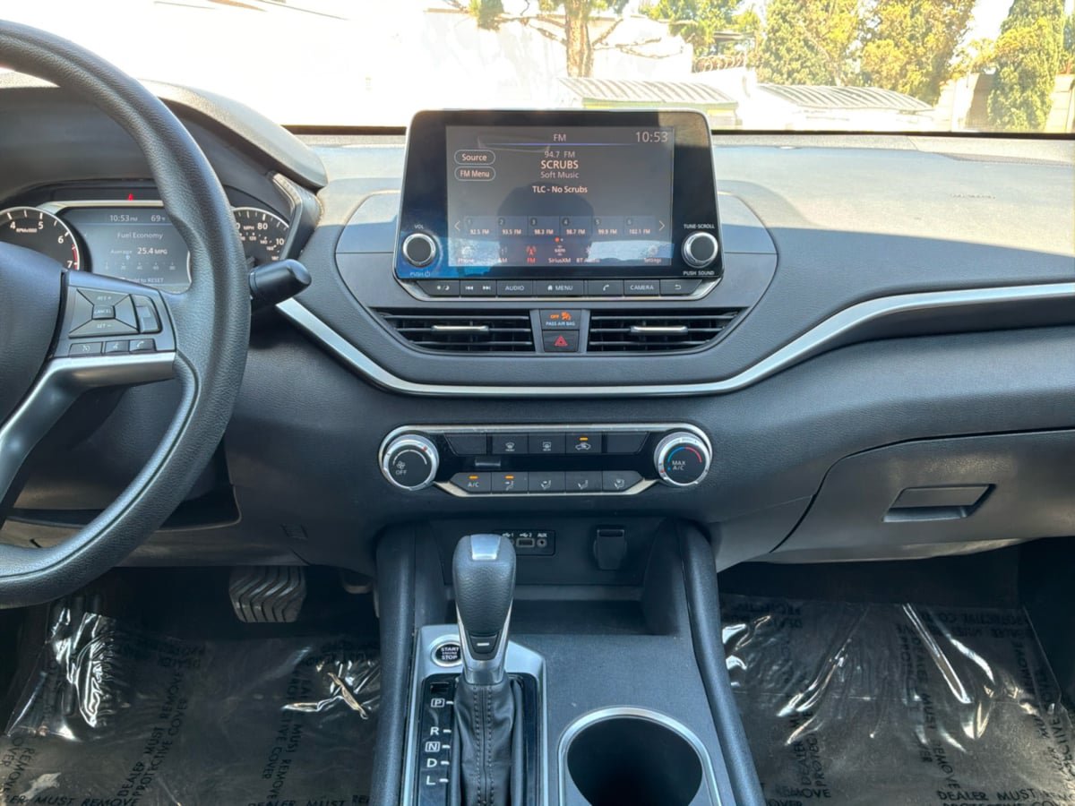 Used 2022 Nissan Altima 2.5 SV FWD image 15