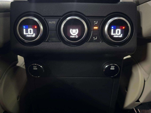 Used 2017 Land Rover Discovery HSE image 33