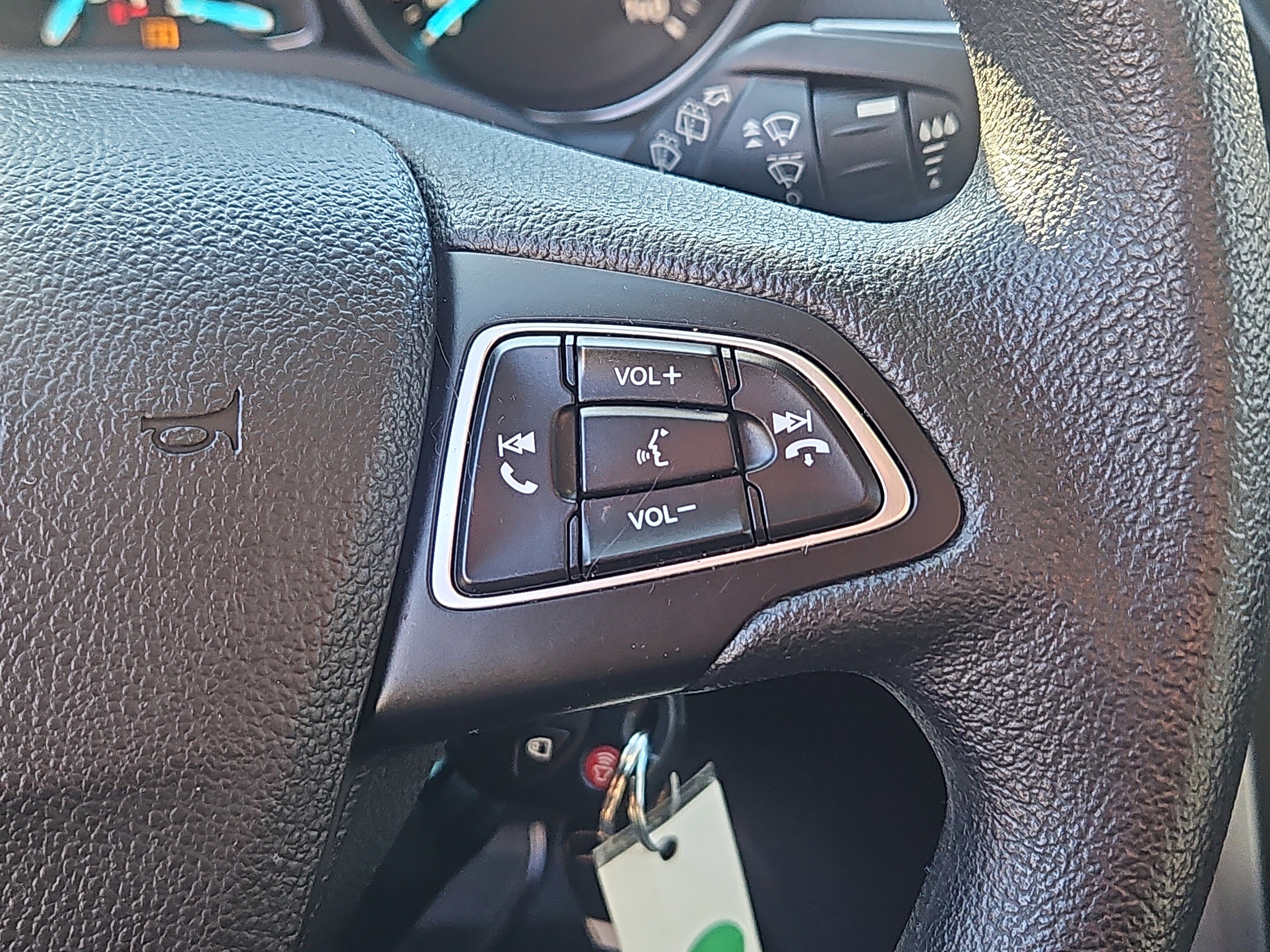 Used 2018 Ford Escape SE w/ SE Sync 3 Package image 15