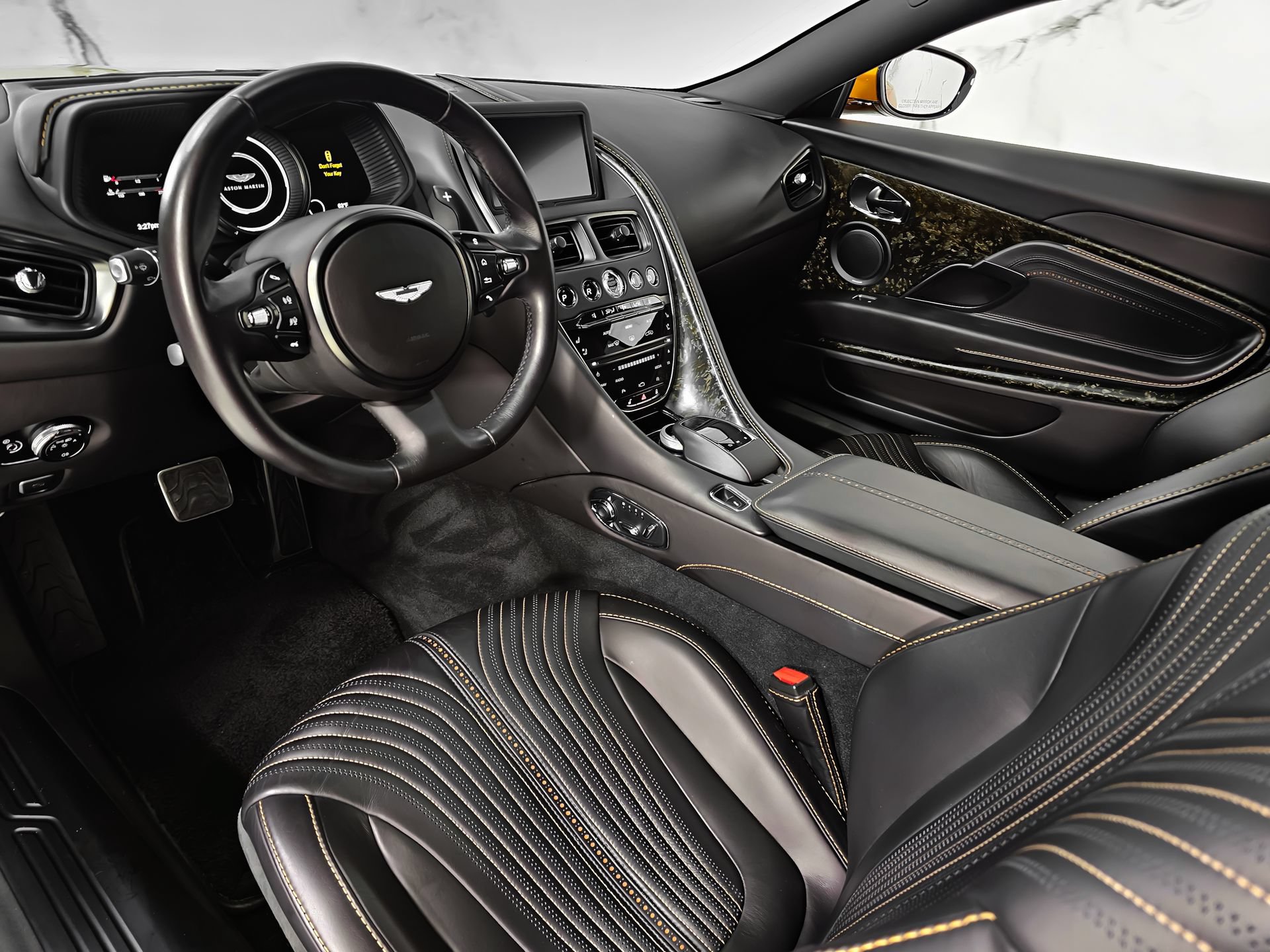 Used 2017 Aston Martin DB11 V12 RWD image 20
