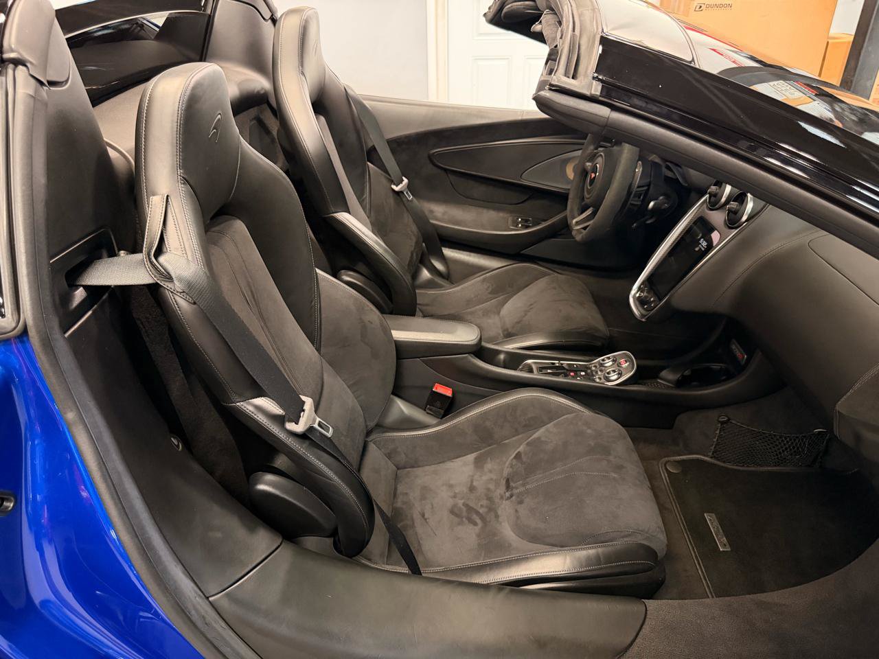 Used 2018 McLaren 570S Spider RWD image 23