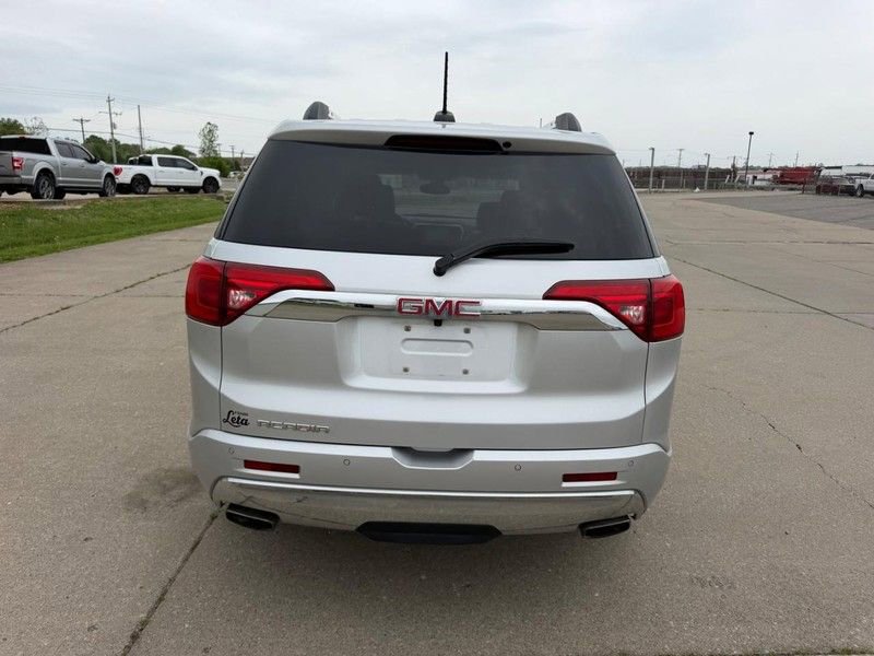 Used 2019 GMC Acadia Denali w/ Technology Package image 4