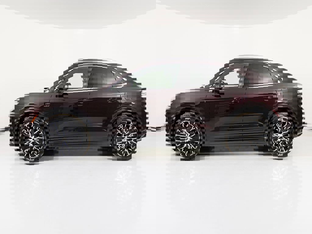 New 2025 Porsche Macan Turbo Electric image 7