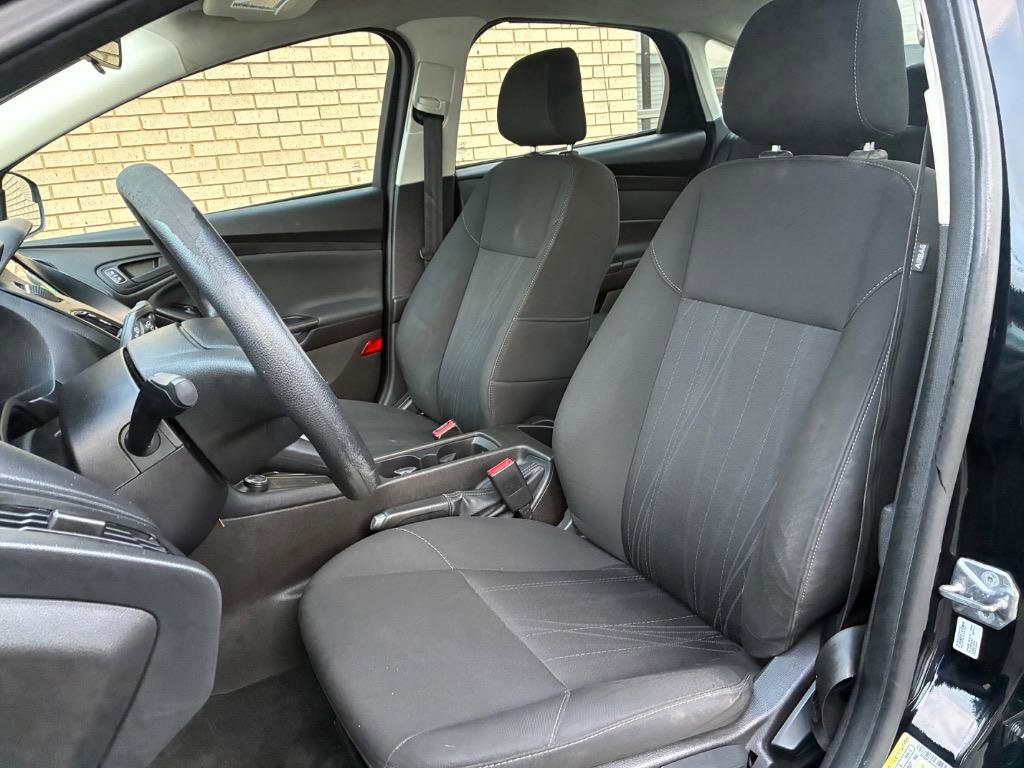 Used 2017 Ford Focus SE FWD image 13