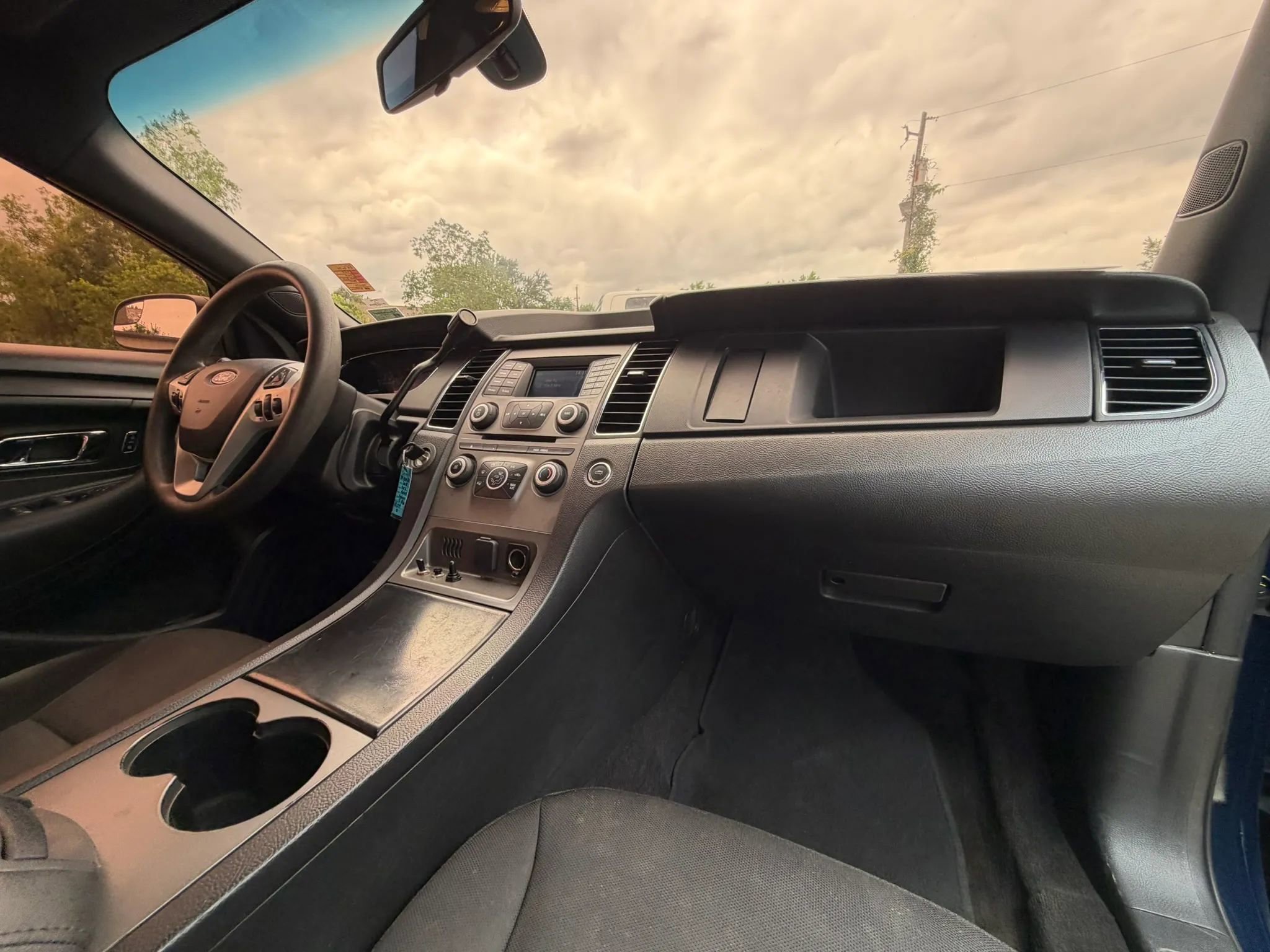 Used 2018 Ford Taurus Police Interceptor FWD image 20