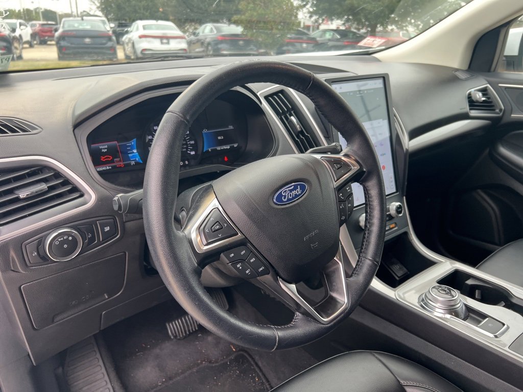 Used 2023 Ford Edge SEL image 4