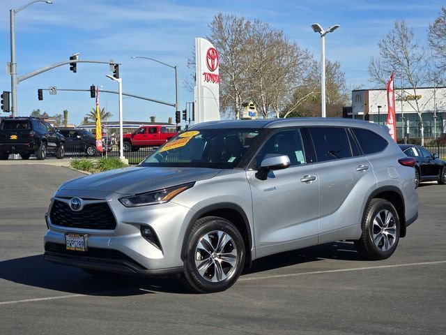 Used 2021 Toyota Highlander XLE image 11