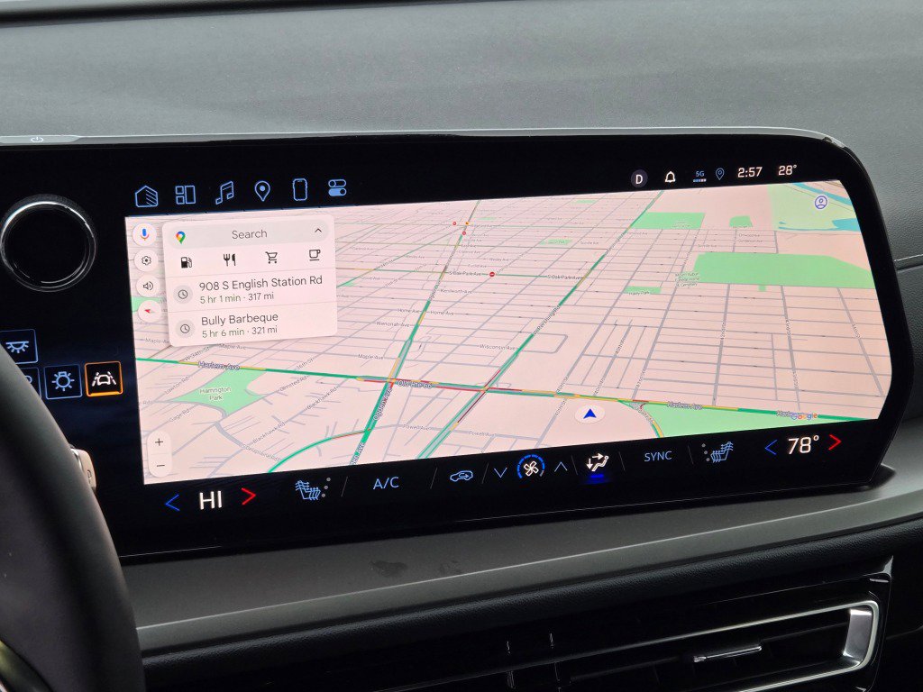 Certified 2025 Chevrolet Traverse LT image 25