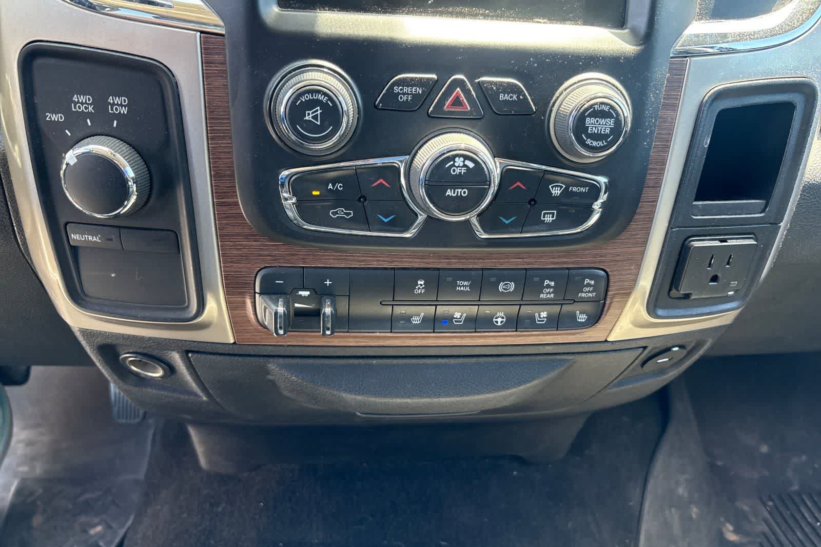 Used 2016 RAM 2500 Laramie w/ Protection Group AWD/4WD image 20
