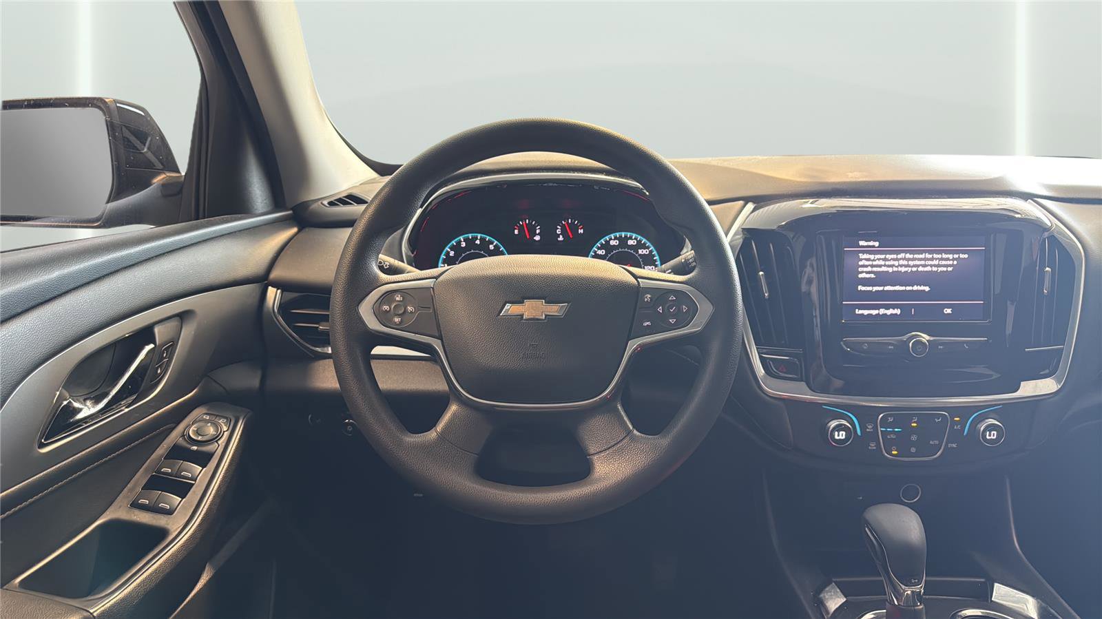 Used 2021 Chevrolet Traverse LS image 12