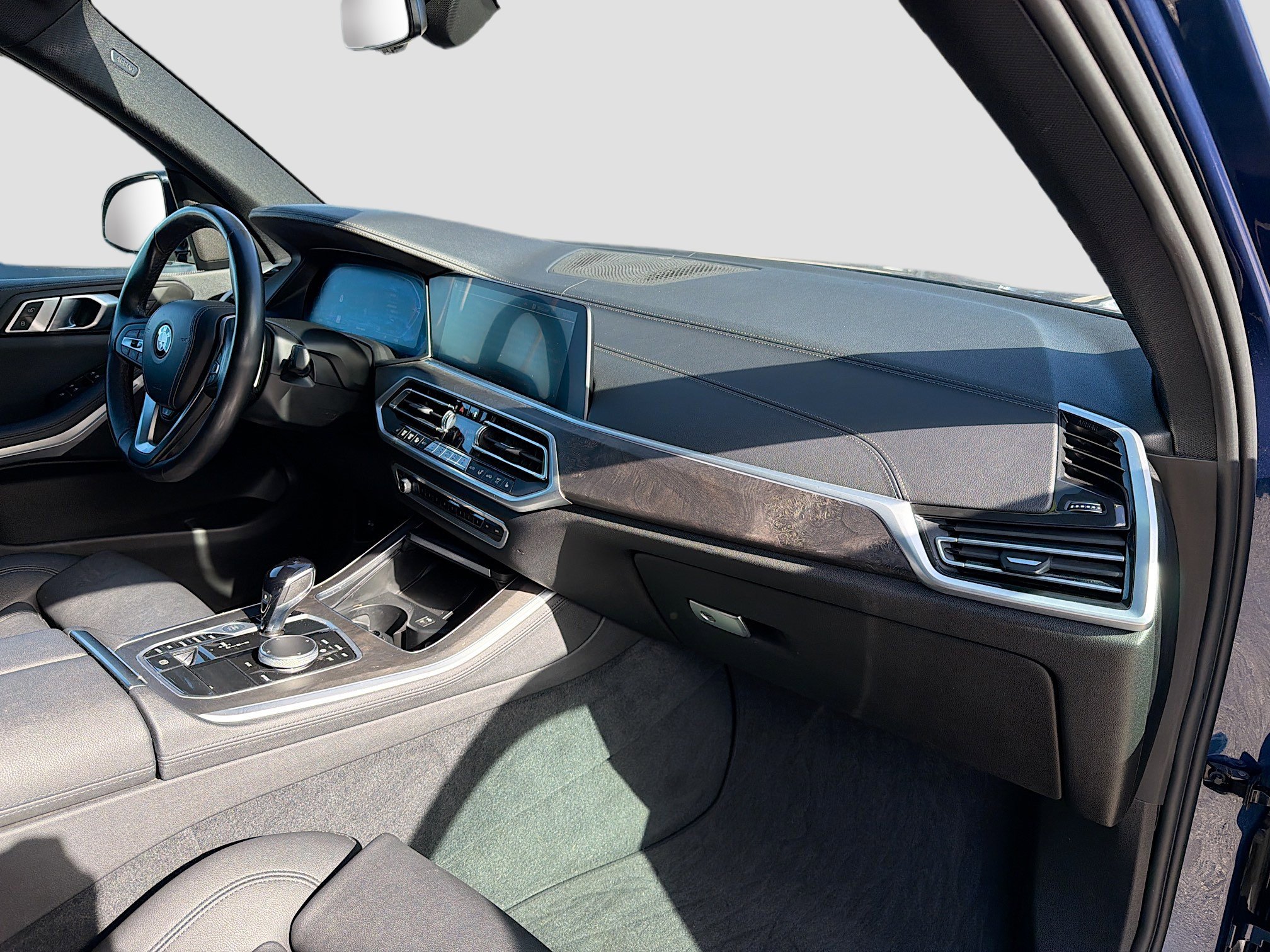 Used 2022 BMW X5 xDrive40i w/ Climate Comfort Package image 13