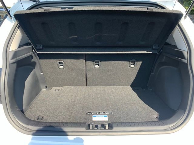 New 2025 Hyundai Venue SEL image 5