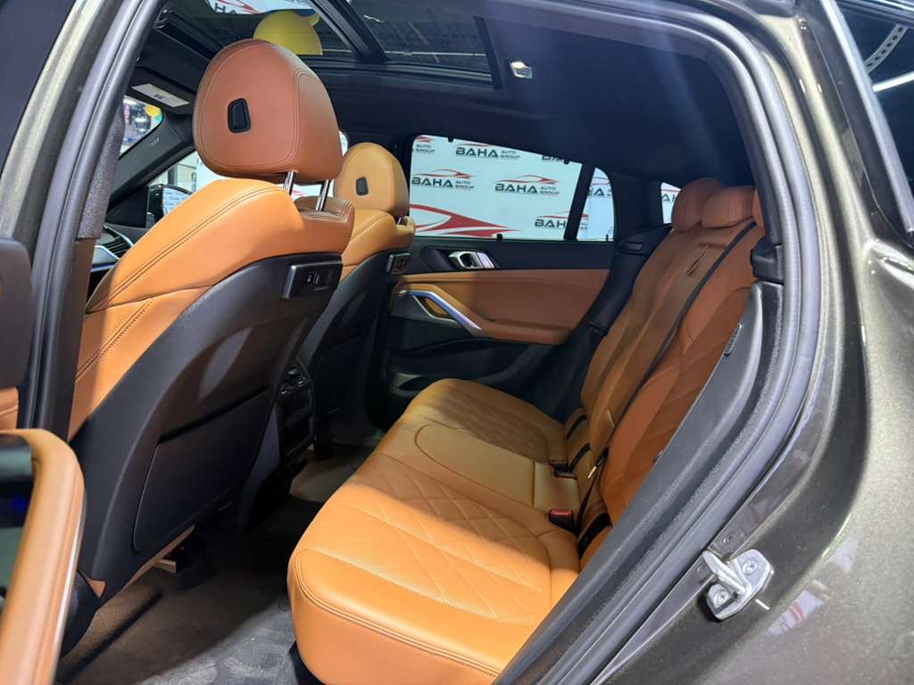 Used 2023 BMW X6 xDrive40i w/ M Sport Package image 34