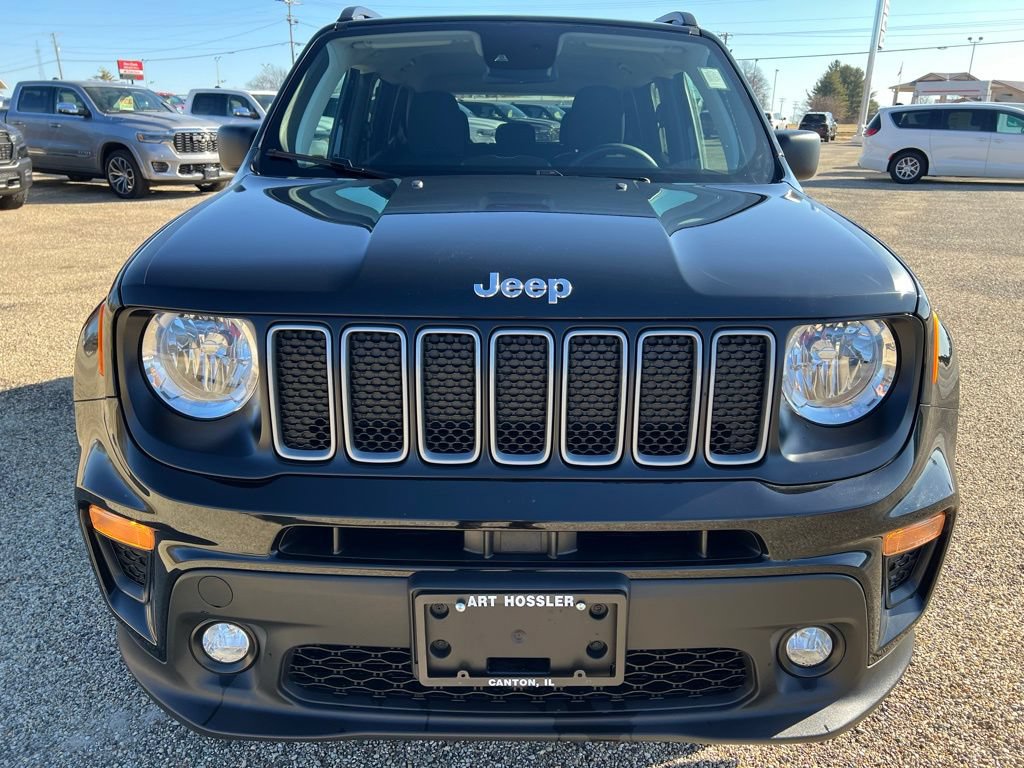 Used 2022 Jeep Renegade Latitude AWD/4WD image 8