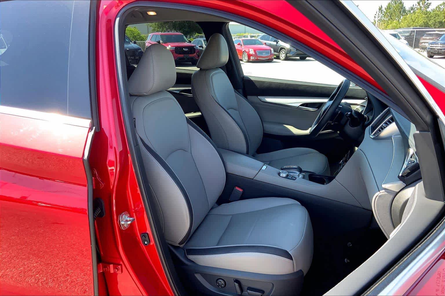 Used 2024 INFINITI QX50 Sensory w/ Accent Package AWD/4WD image 9