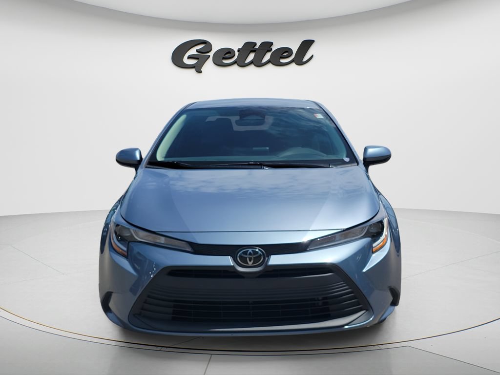 Used 2023 Toyota Corolla LE FWD video 2