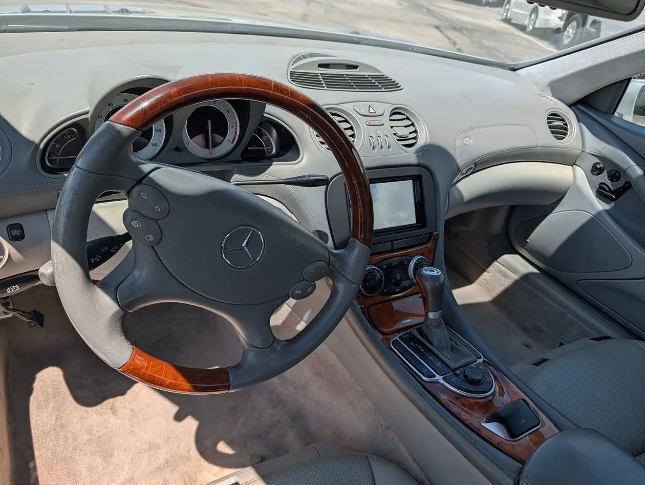 Used 2004 Mercedes-Benz SL 600 image 15
