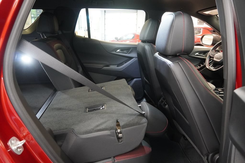 New 2026 Chevrolet Equinox RS w/ LPO, Floor Liner Package AWD/4WD image 35