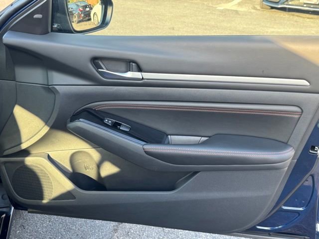 Used 2023 Nissan Altima 2.5 SR image 17