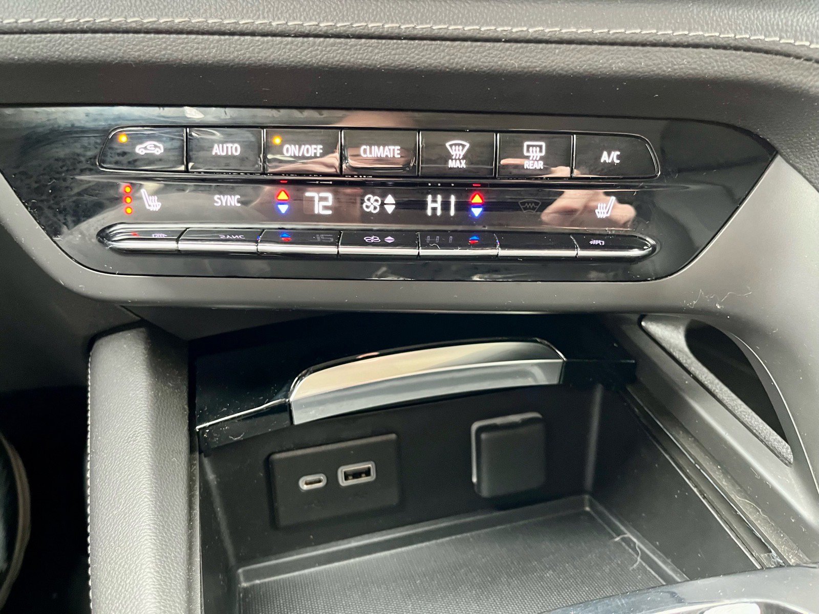 Used 2023 Buick Envision Essence FWD image 27