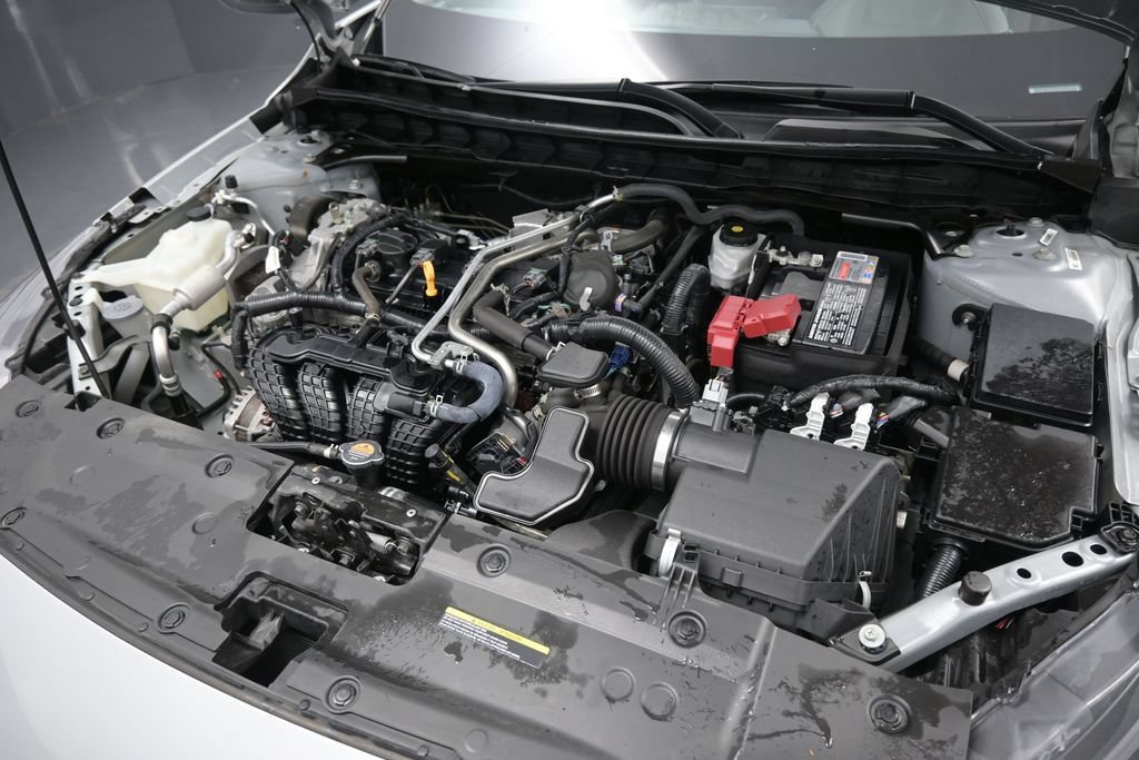 Used 2024 Nissan Altima 2.5 SV FWD image 13