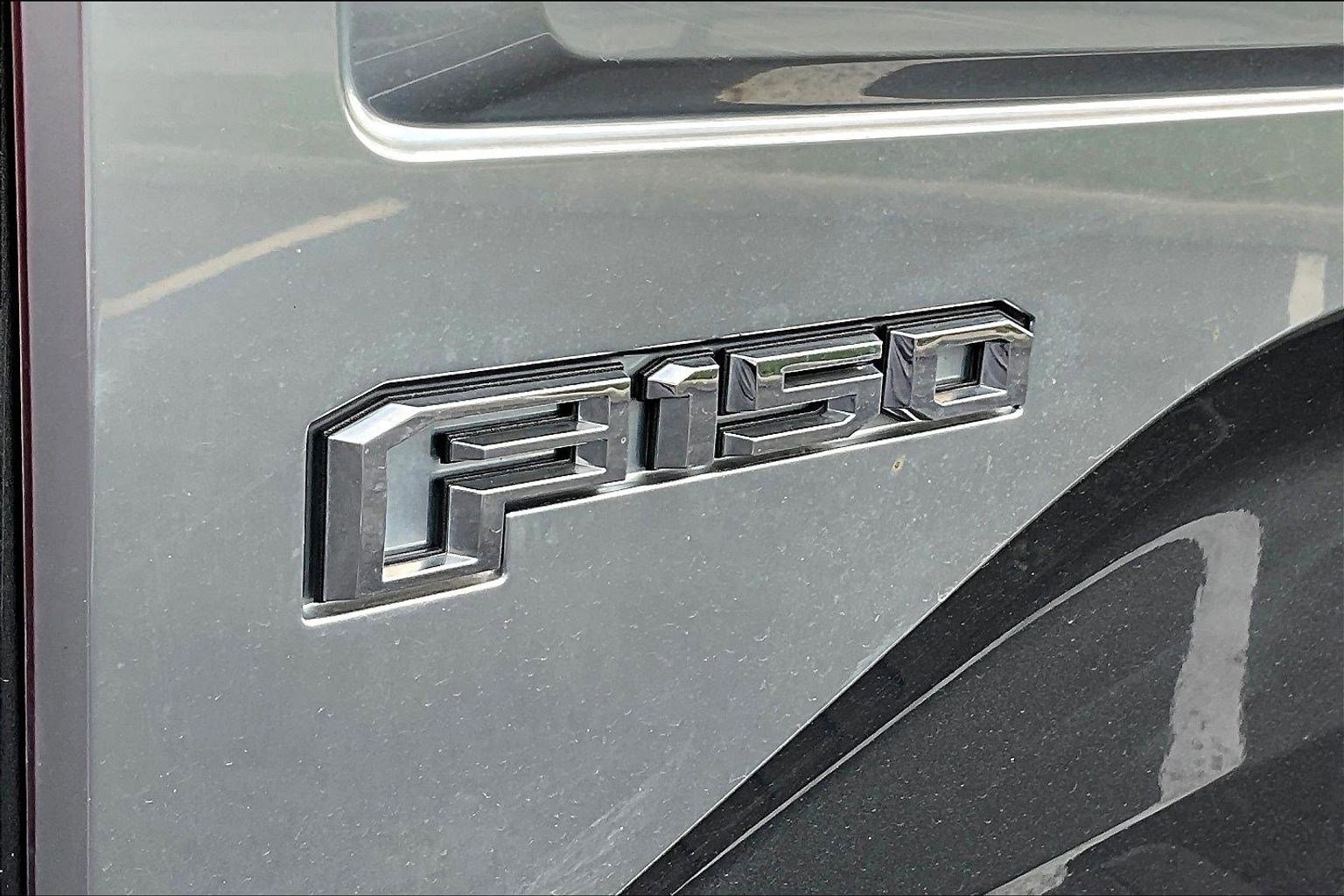 Used 2016 Ford F150 Platinum w/ Equipment Group 701A Luxury image 26