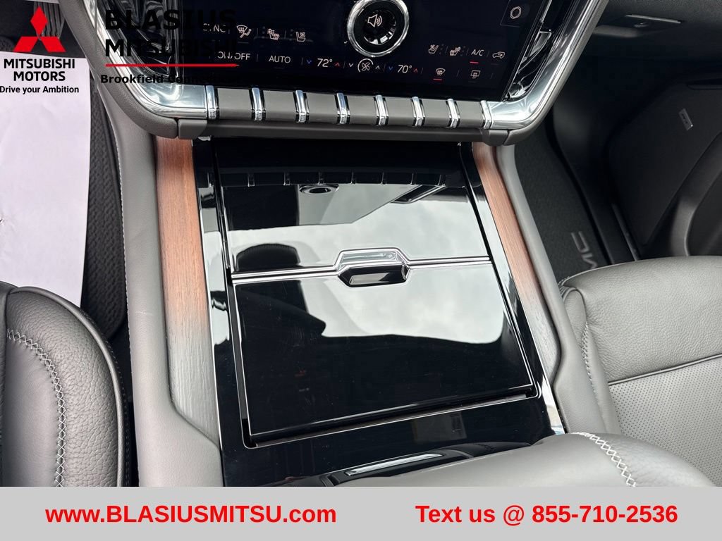 Used 2026 GMC Yukon Denali w/ Sun & Power Step Package AWD/4WD image 34