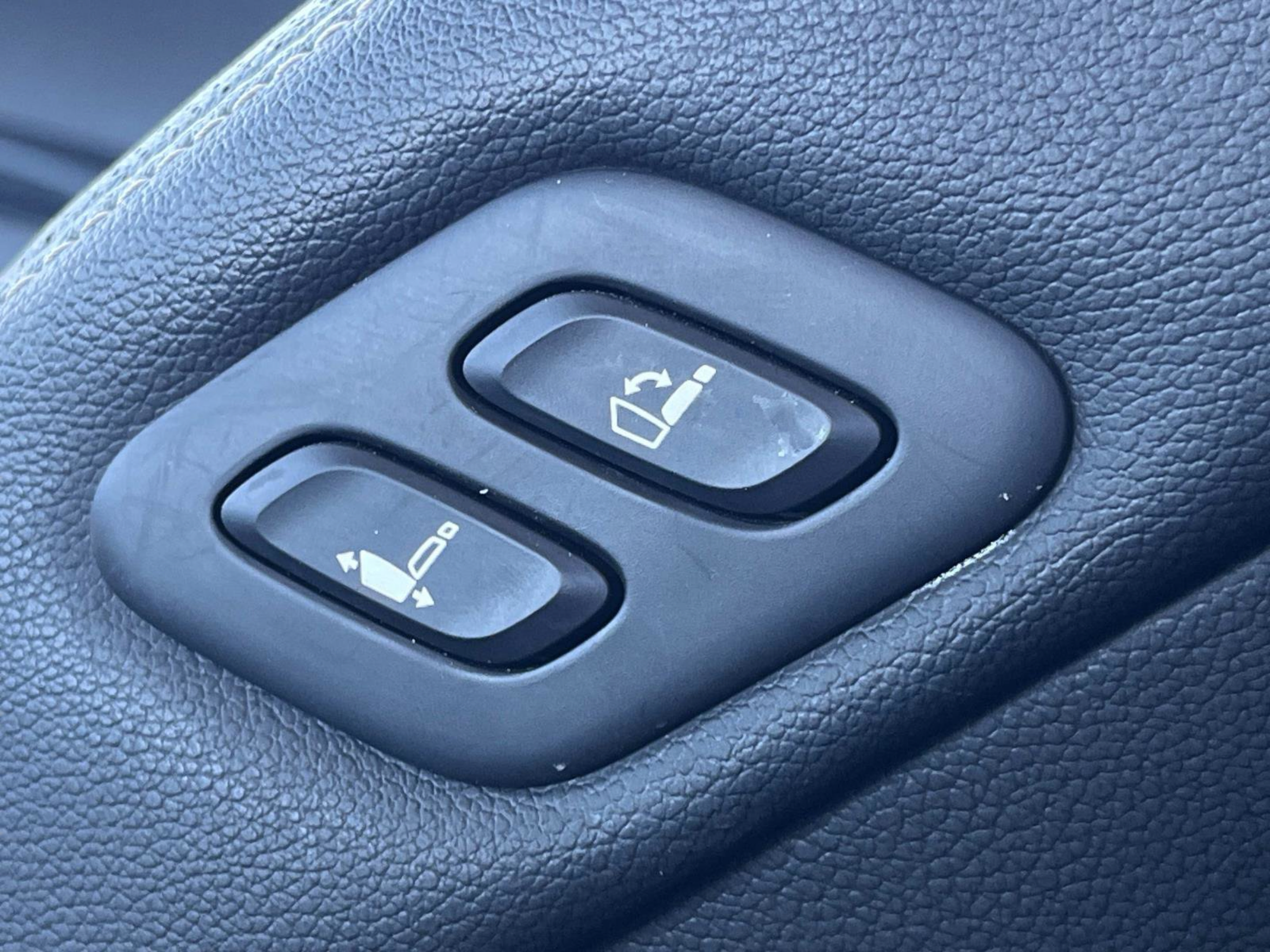 Used 2024 Genesis GV80 2.5T AWD/4WD image 15