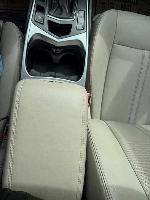 Used 2012 Cadillac SRX Luxury image 17