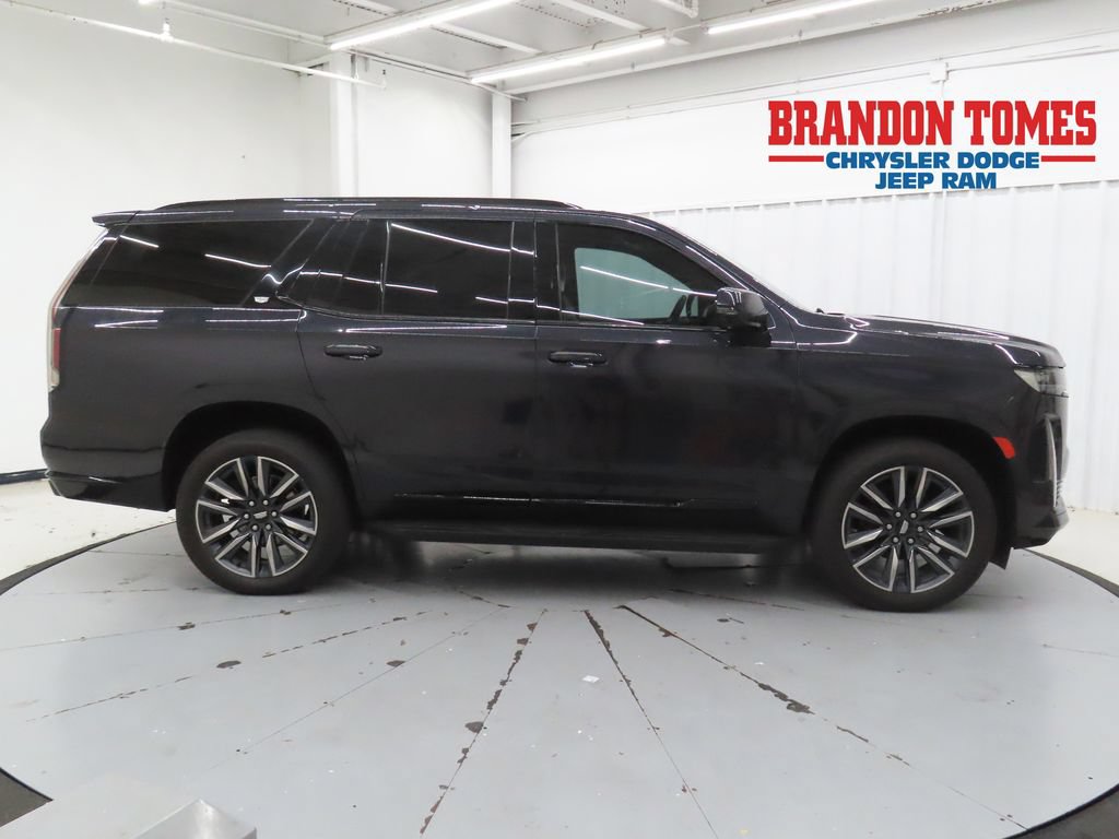 Used 2023 Cadillac Escalade Sport AWD/4WD image 2