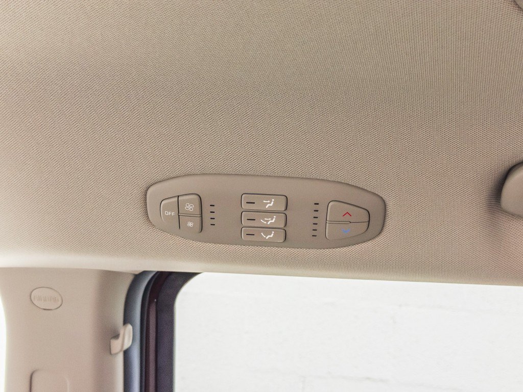Used 2019 Kia Sedona LX FWD image 17