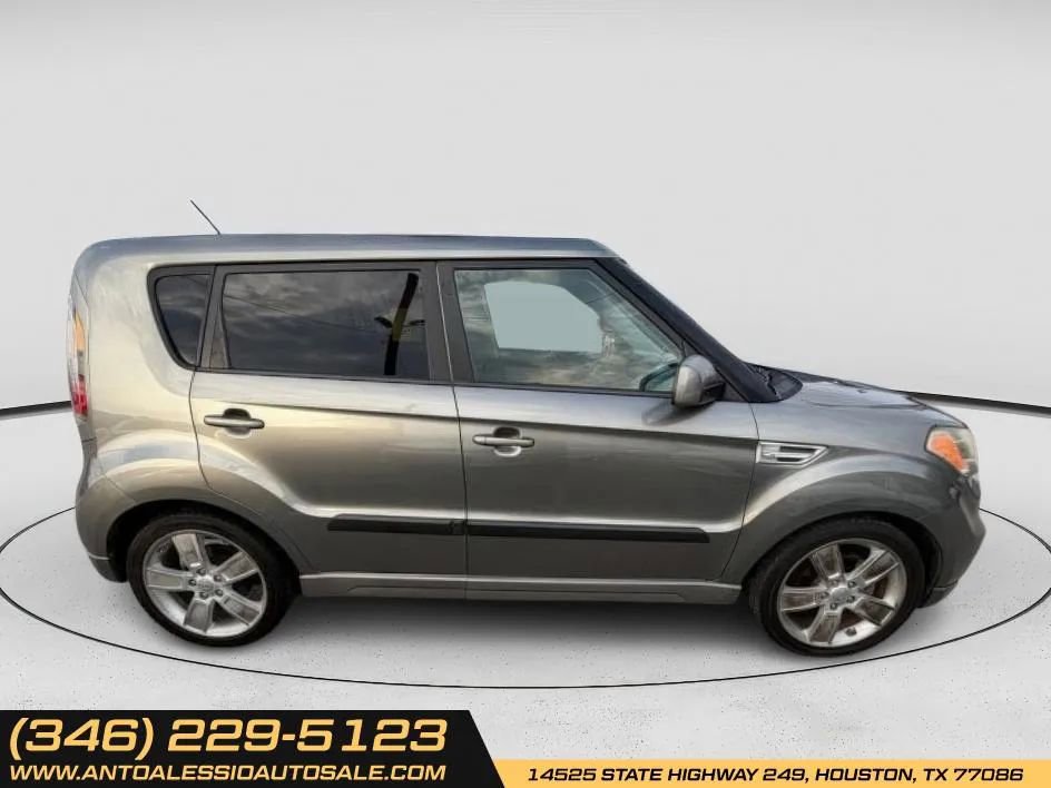 Used 2011 Kia Soul ! image 3
