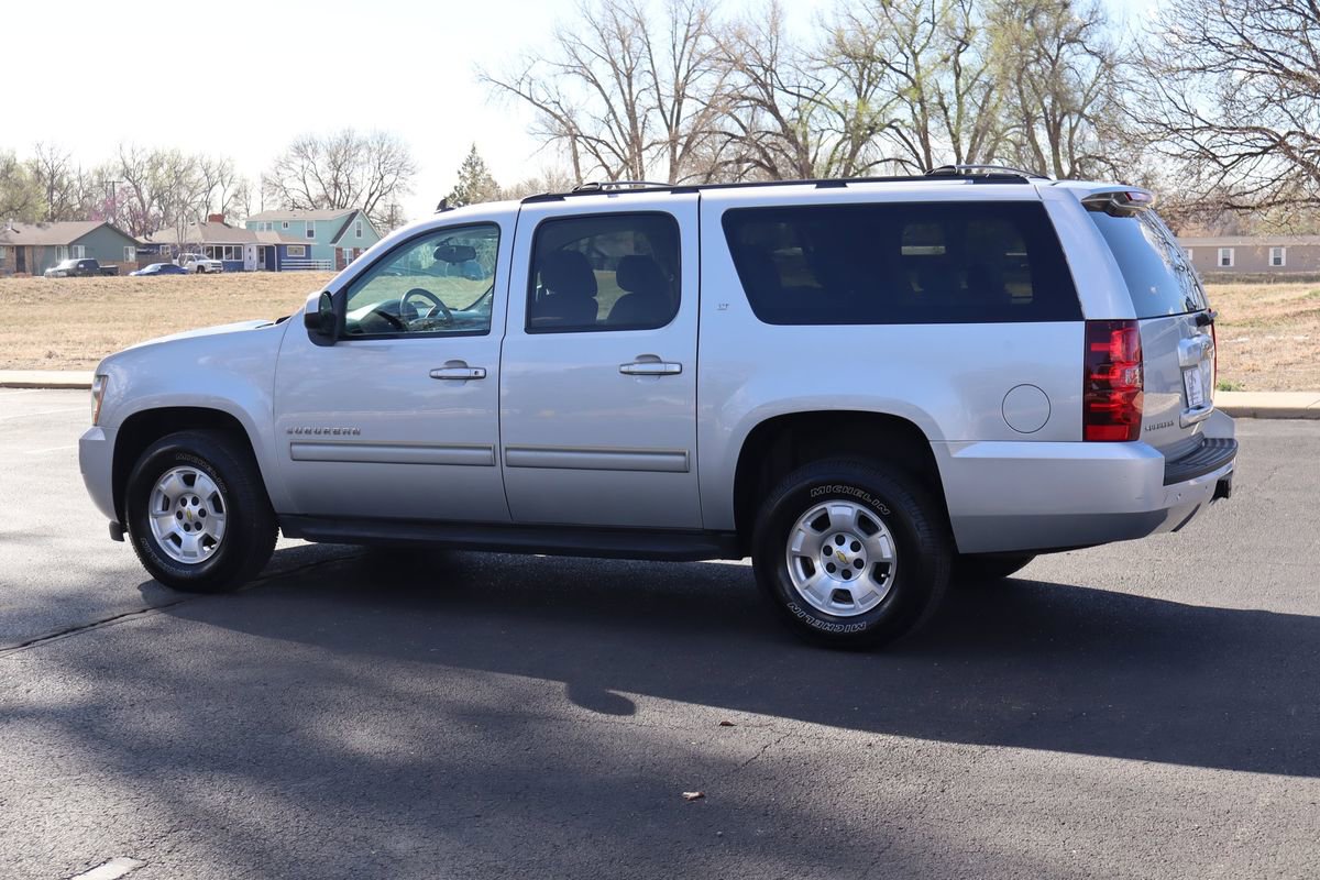 Used 2013 Chevrolet Suburban LT image 8