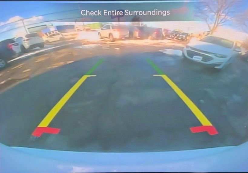 Used 2023 Chrysler Pacifica Touring-L image 19