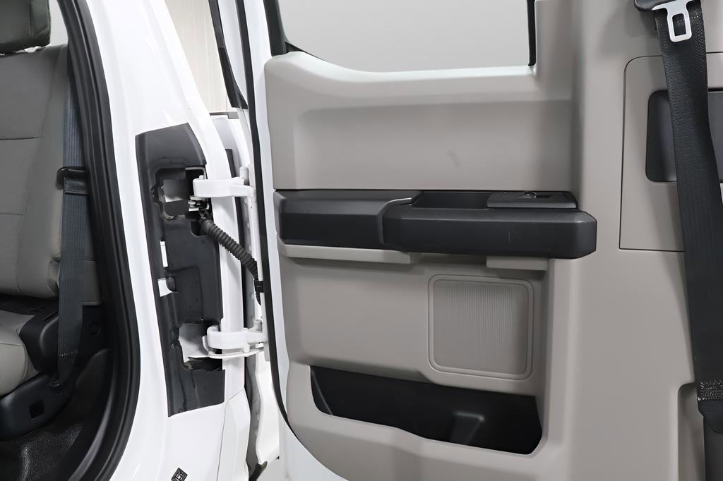 Used 2021 Ford F250 XL w/ Power Equipment Group image 22