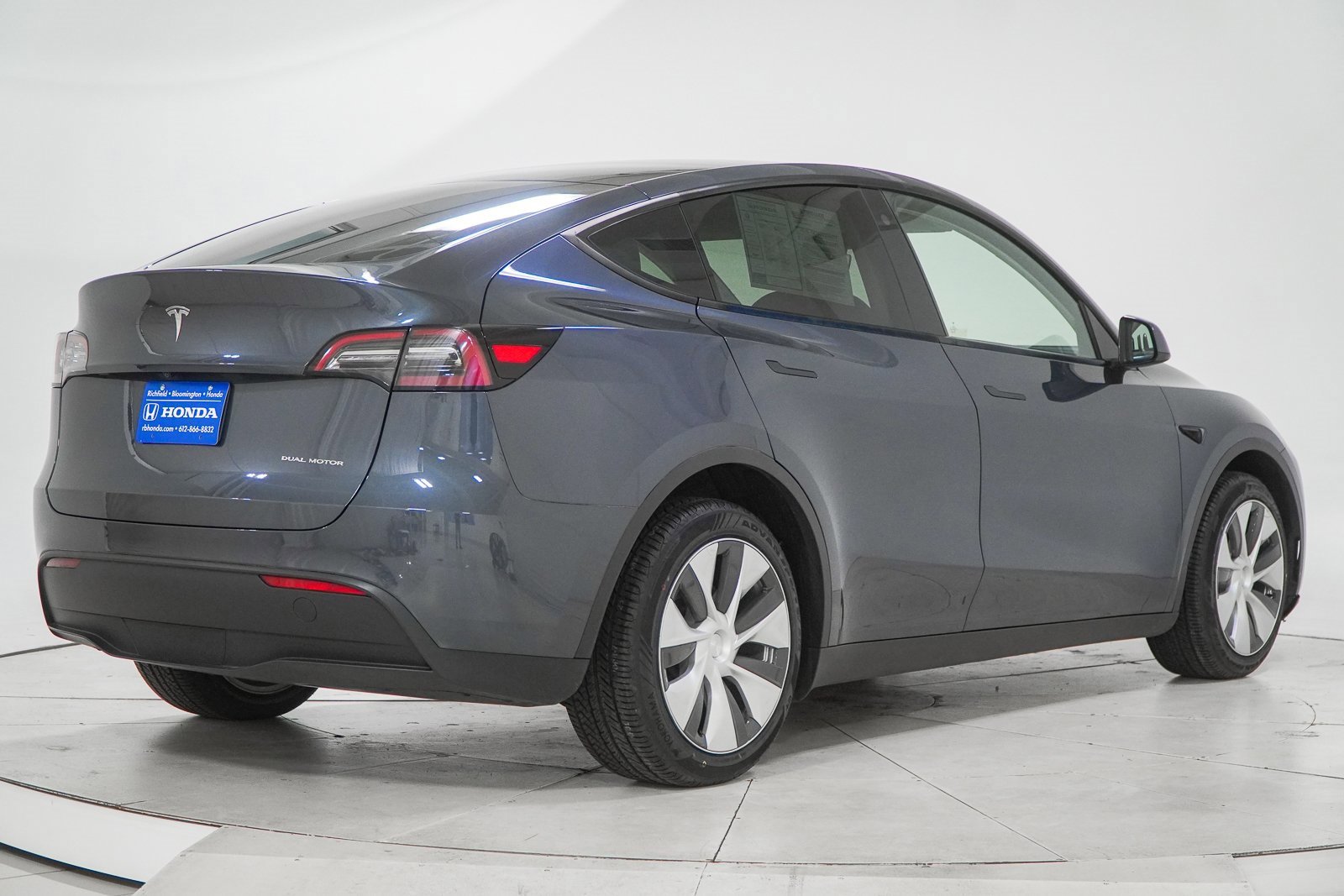 Used 2023 Tesla Model Y Long Range image 13