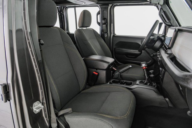 Used 2024 Jeep Wrangler Unlimited Sport image 28