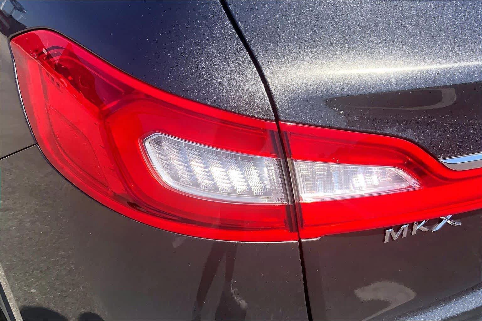 Used 2018 Lincoln MKX Reserve AWD/4WD image 29