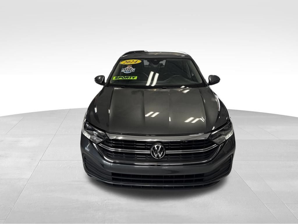 Used 2024 Volkswagen Jetta SE FWD image 8